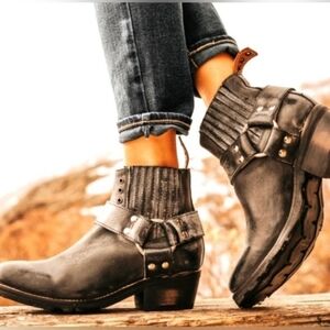 FREEBIRD Whiskey Bootie Biker Harness Ankle Boots Womens Sz 8 -